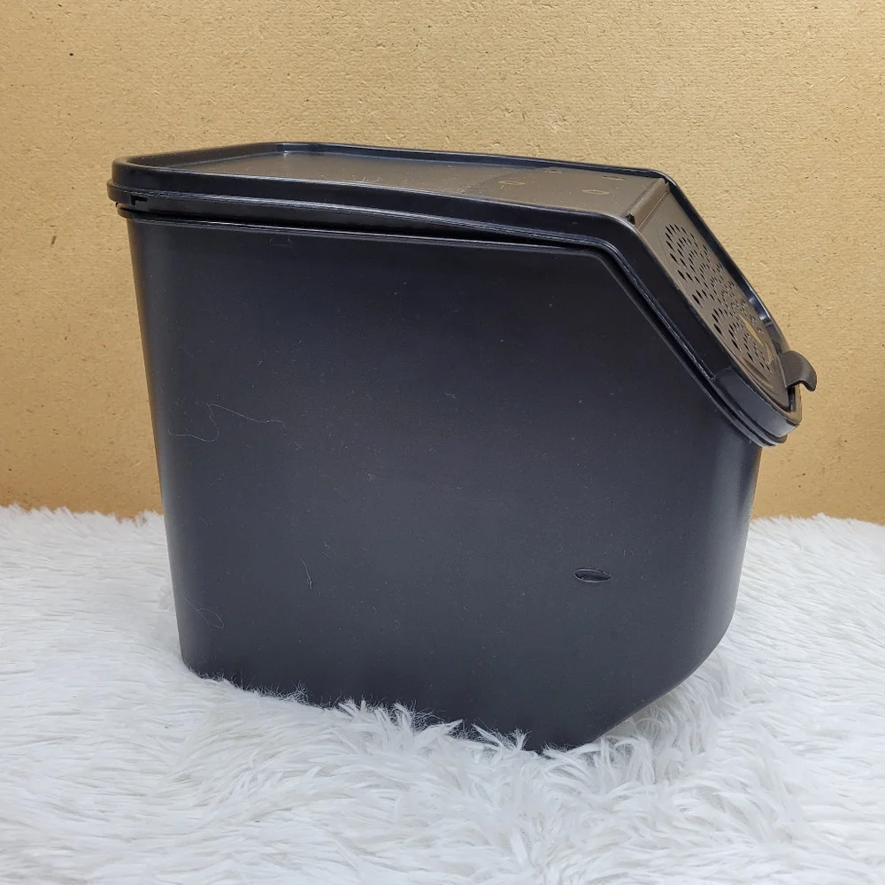 Tupperware Black Potato Smart Container - Picture 2 of 5